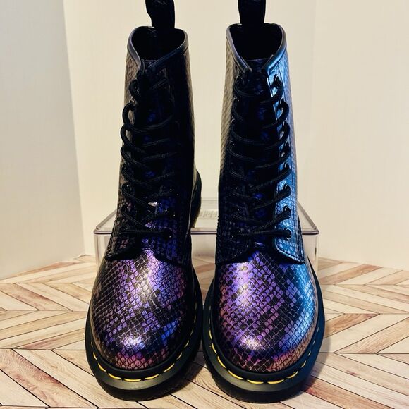 Dr Martens 1460 Snake Embossed Leather Purple Black Women 5 Boots Viper Croc - Picture 3 of 9